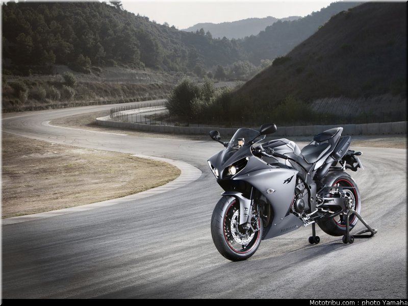 yamaha_r1_2012_015