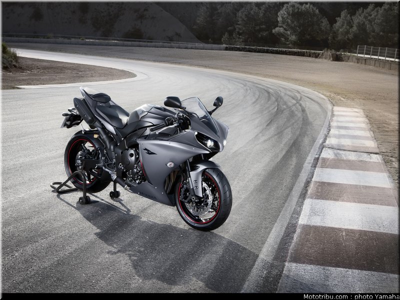 yamaha_r1_2012_016
