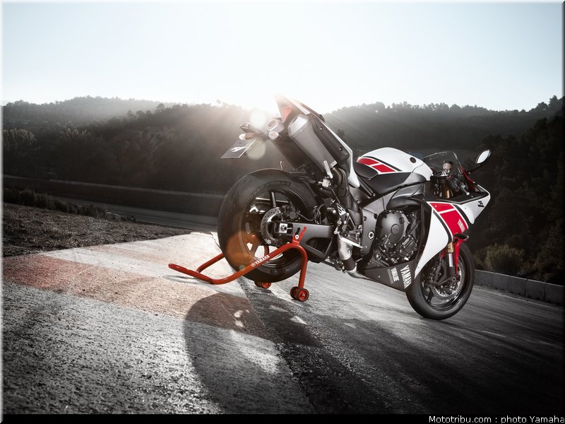 yamaha_r1_2012_021