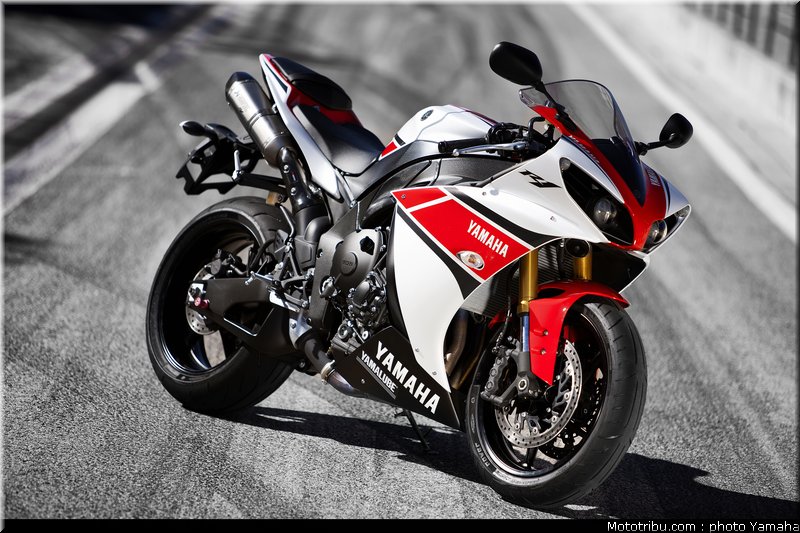 yamaha_r1_2012_023
