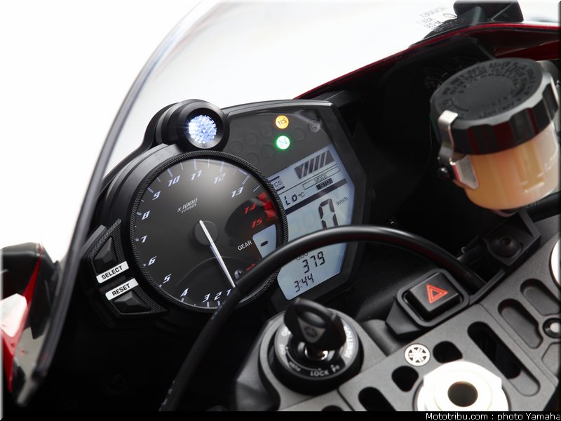 yamaha_r1_2012_065