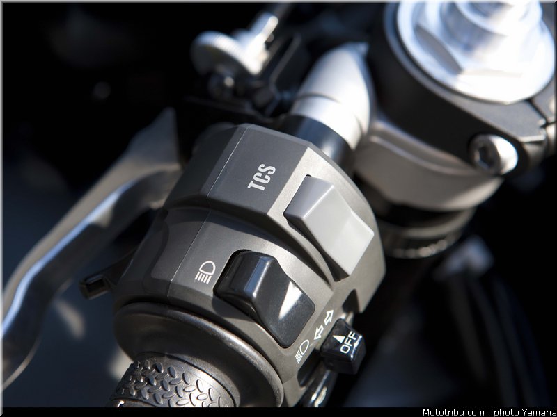 yamaha_r1_2012_070