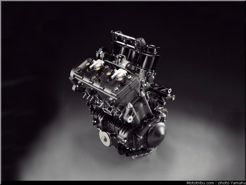 yamaha_r1_2012_075