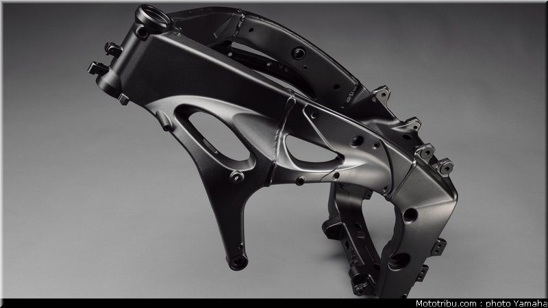 yamaha_r1_2012_077