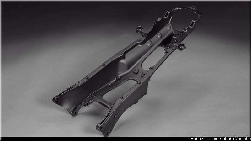 yamaha_r1_2012_078