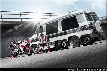 yamaha_r1_2012_006.jpg