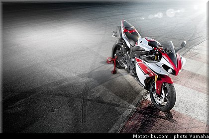 yamaha_r1_2012_007.jpg