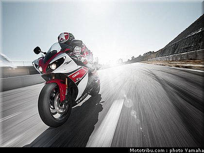 yamaha_r1_2012_008.jpg