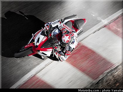 yamaha_r1_2012_009.jpg