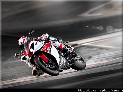 yamaha_r1_2012_010.jpg