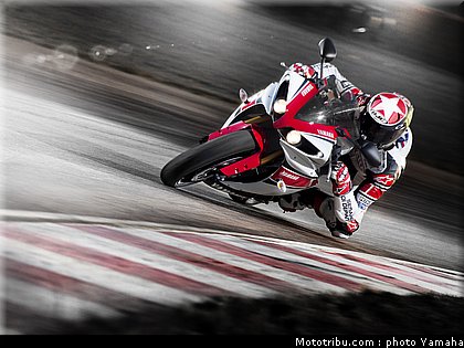 yamaha_r1_2012_013.jpg