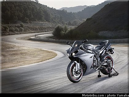 yamaha_r1_2012_015.jpg