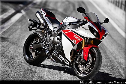 yamaha_r1_2012_023.jpg