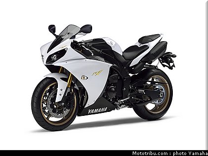yamaha_r1_2012_028.jpg