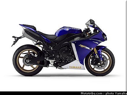 yamaha_r1_2012_035.jpg