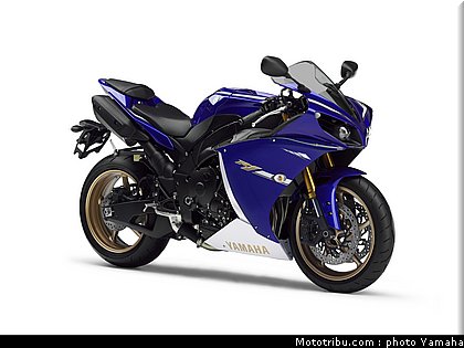 yamaha_r1_2012_036.jpg