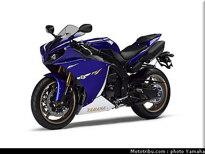 yamaha_r1_2012_038.jpg