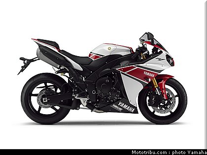 yamaha_r1_2012_039.jpg
