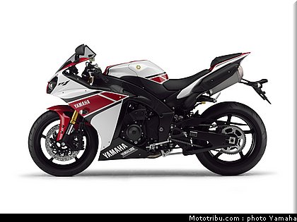 yamaha_r1_2012_040.jpg