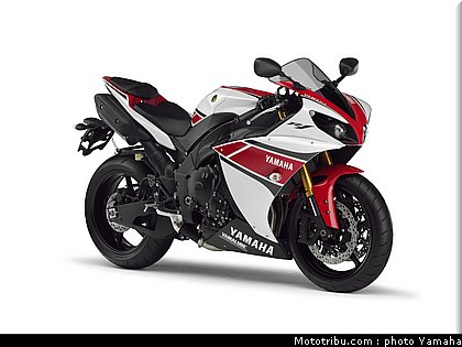 yamaha_r1_2012_041.jpg