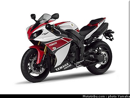 yamaha_r1_2012_042.jpg