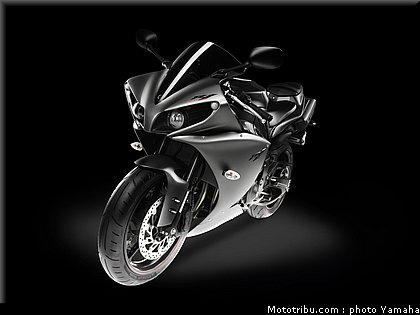yamaha_r1_2012_047.jpg
