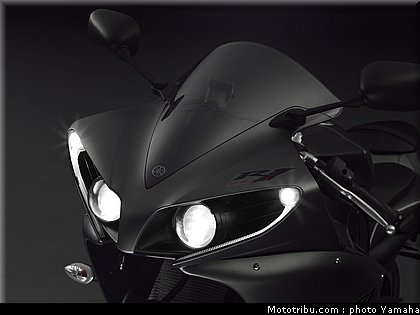 yamaha_r1_2012_060.jpg