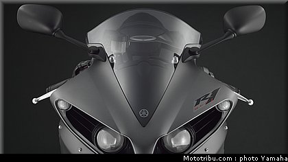 yamaha_r1_2012_061.jpg