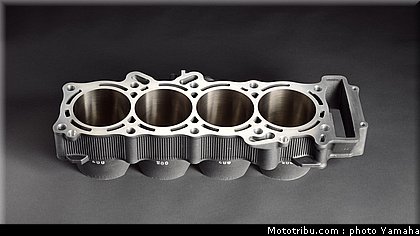 yamaha_r1_2012_085.jpg