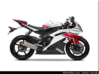 yamaha_r6_50eme_anniversaire_2012_004.jpg