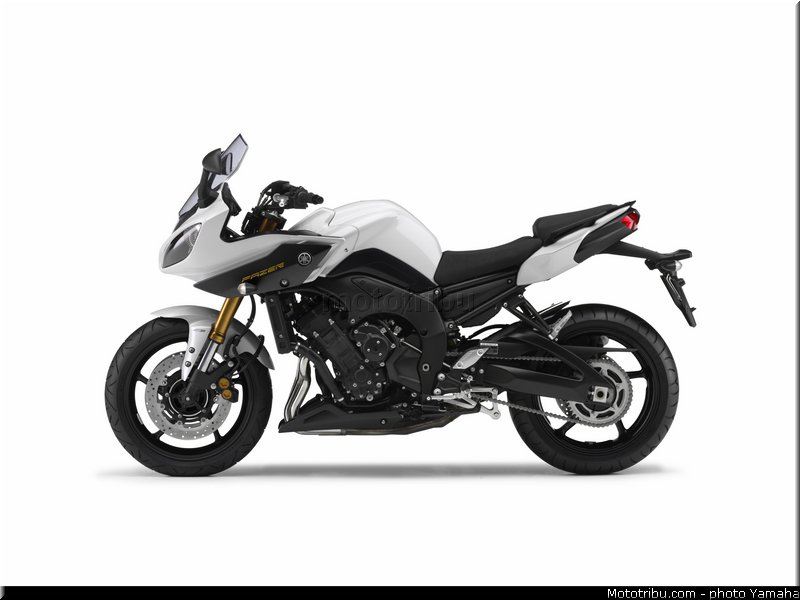 yamaha_2013_fazer_8_035