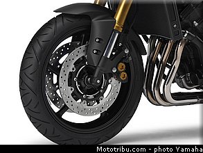 yamaha_2013_fazer_8_042.jpg