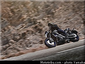 yamaha_2013_fz8_004.jpg