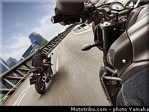 yamaha_2013_fz8_005.jpg