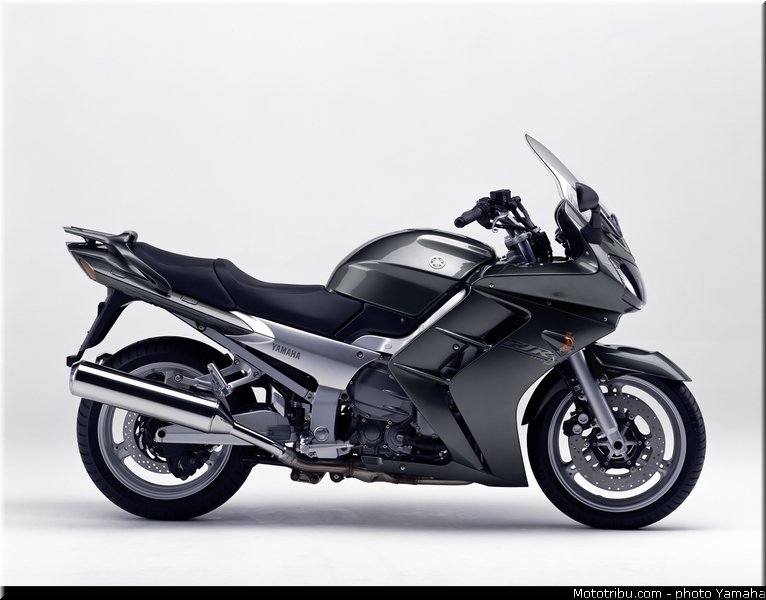 yamaha_2003_fjr_1300_001