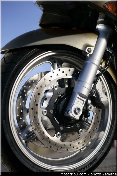 yamaha_2006_fjr_1300_a_013
