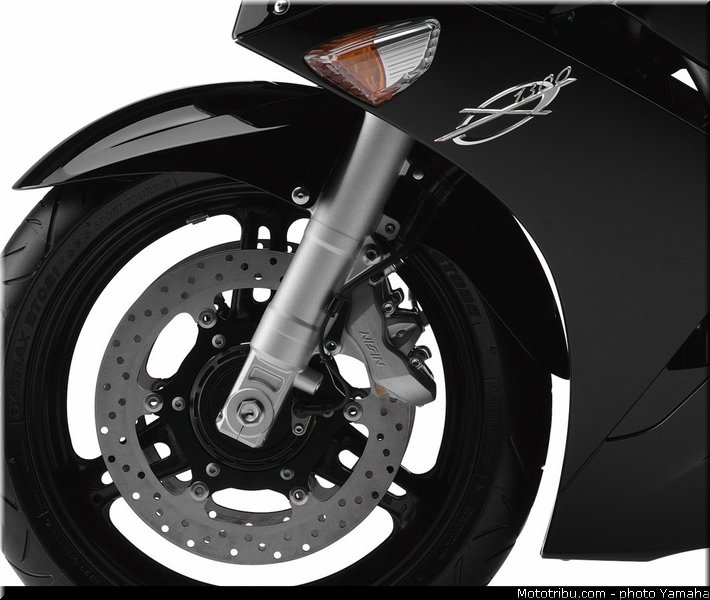 yamaha_2010_fjr_1300a_004