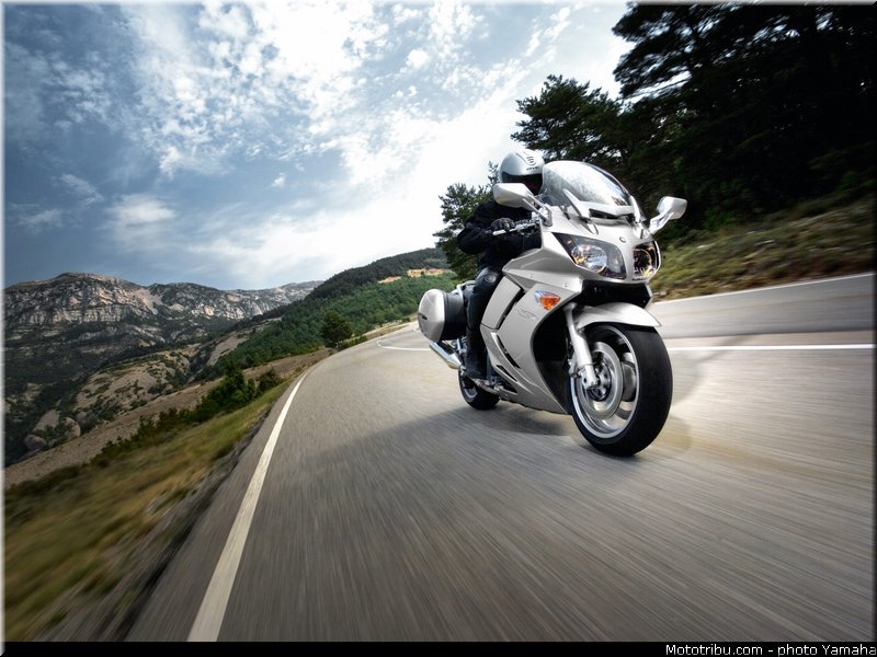 yamaha_2012_fjr_1300_a_002