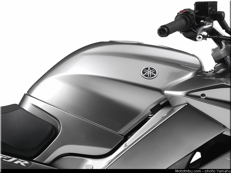 yamaha_2012_fjr_1300_a_013