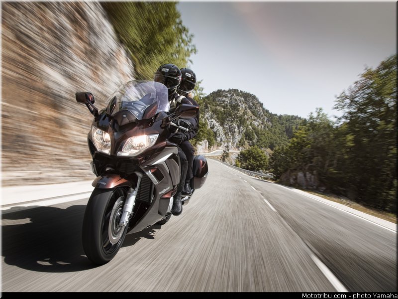 yamaha_2013_fjr_1300_a_002