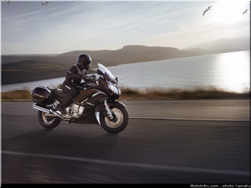 yamaha_2013_fjr_1300_a_003