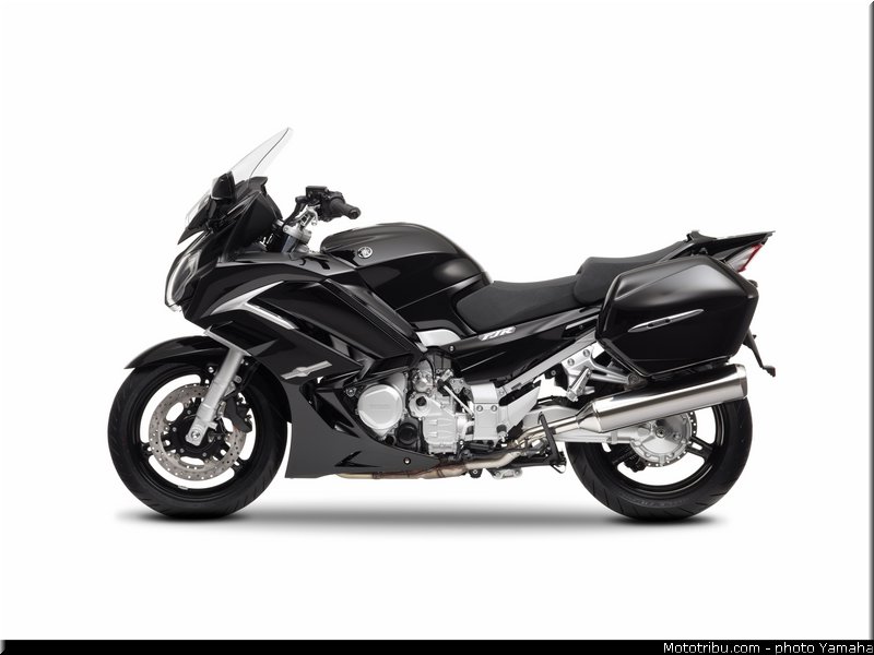 yamaha_2013_fjr_1300_a_011
