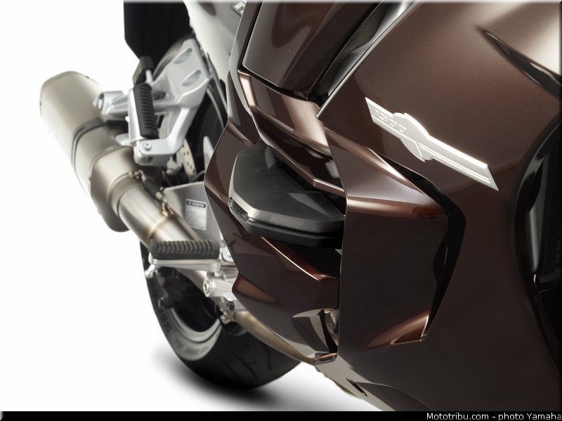 yamaha_2013_fjr_1300_a_056