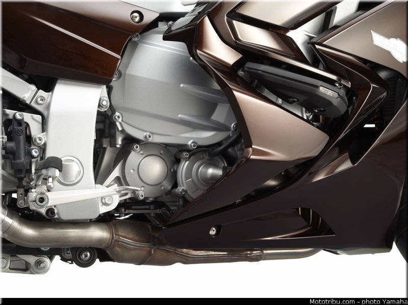 yamaha_2013_fjr_1300_a_058