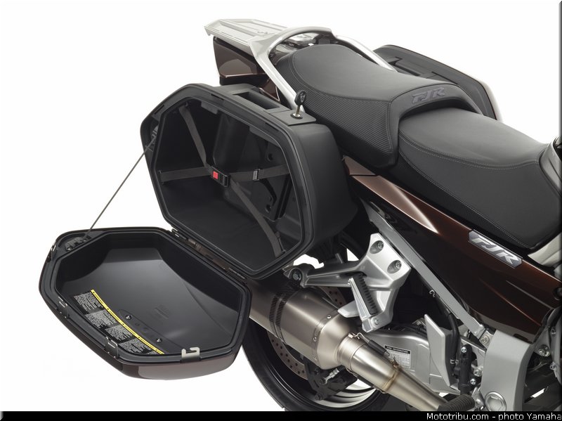 yamaha_2013_fjr_1300_a_063