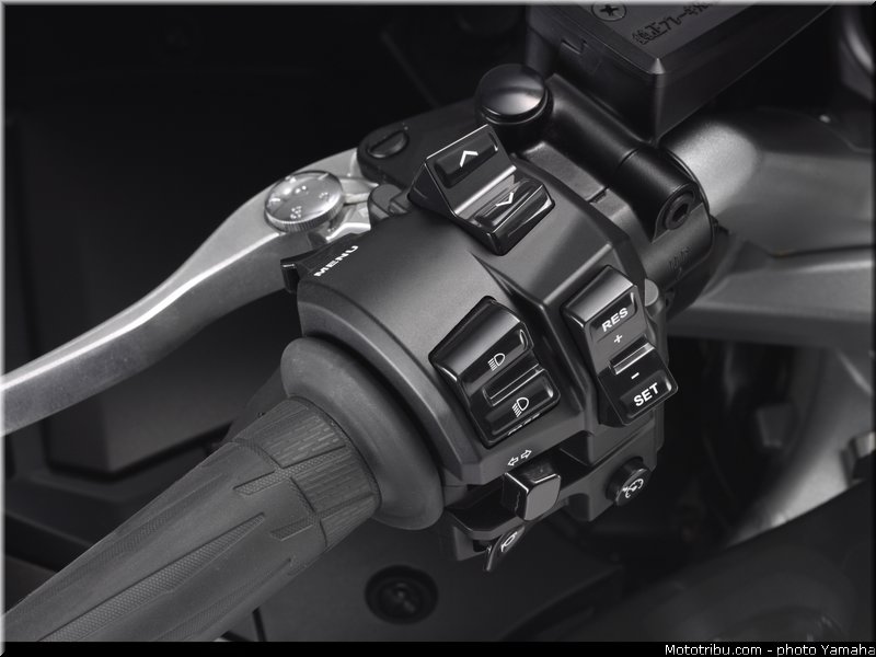 yamaha_2013_fjr_1300_a_076