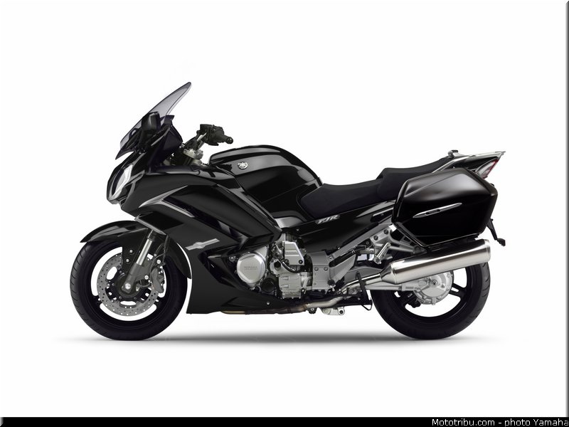 yamaha_2013_fjr_1300_as_011