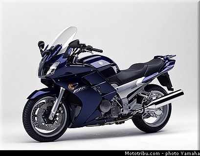 yamaha_2004_fjr_1300_002.jpg