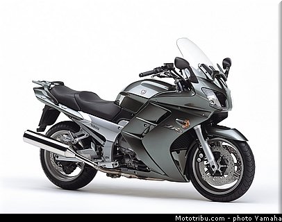 yamaha_2004_fjr_1300_003.jpg