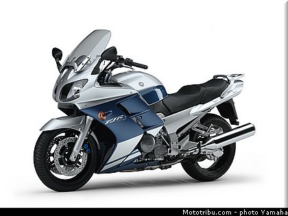 yamaha_2005_fjr_1300_010.jpg